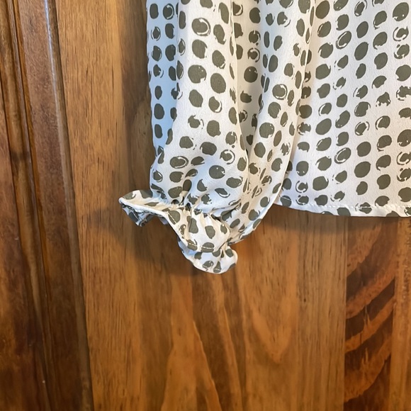 LOFT Ruffle Neck Sleeve Blouse NWT Size S - Picture 2 of 6